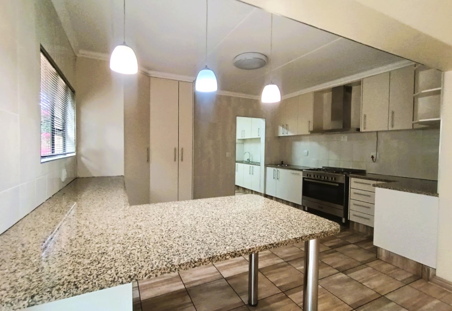 4 Bedroom Property for Sale in Heuwelsig Free State